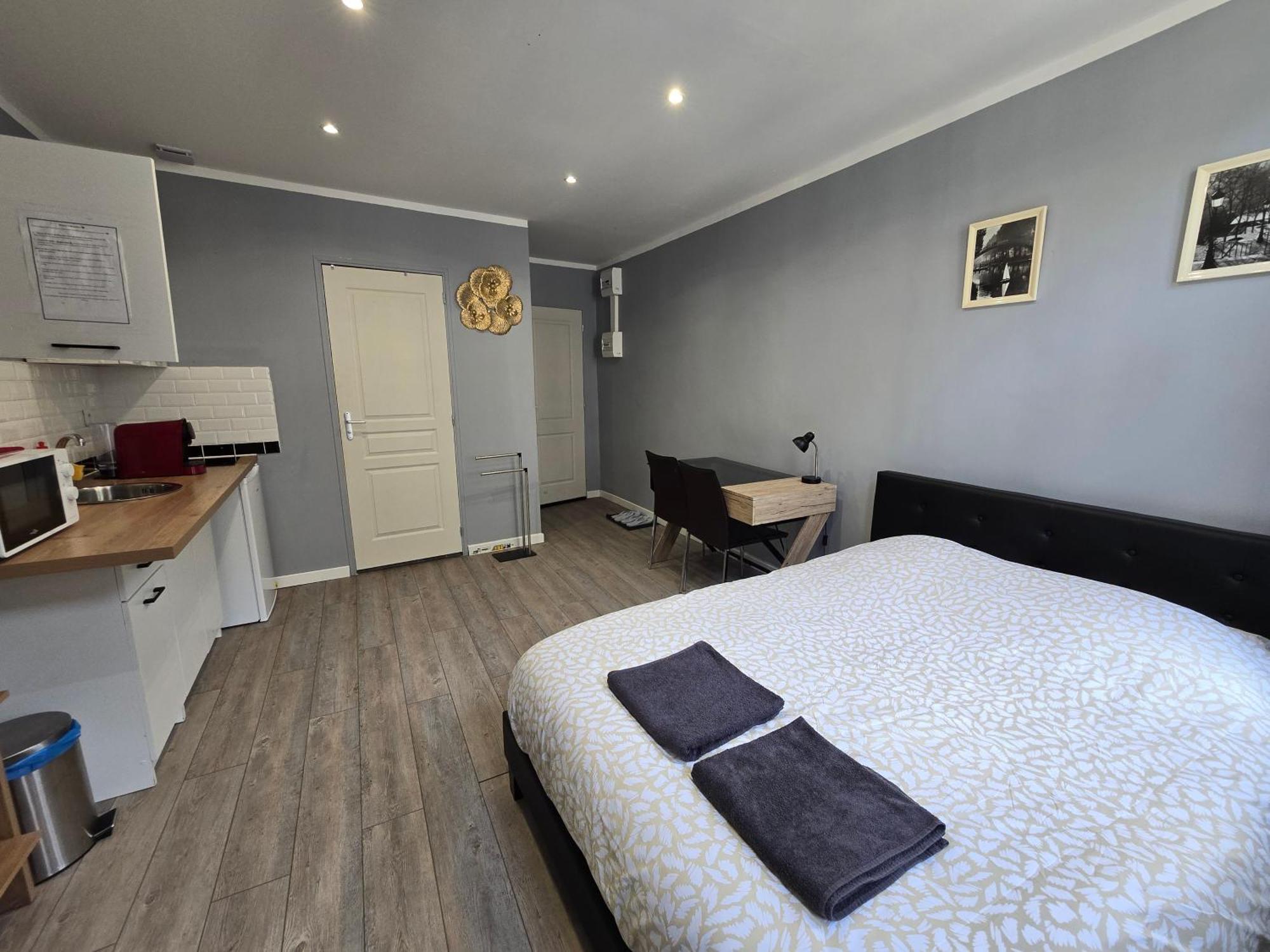 Appartement Hypercentre 301 +Wifi+Independant+ Cuisine Toilette Salle De Bain Privative 瓦朗西纳 外观 照片